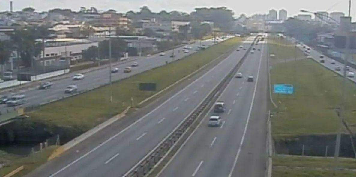O acidente aconteceu na Rodovia Anchieta, km 64 Sul