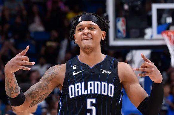 Paolo Banchero foi um sucesso desde o primeiro jogo oficial na NBA