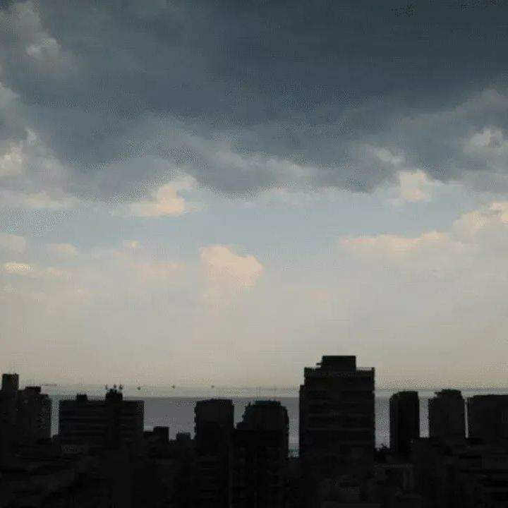 A frente fria espalha nuvens por todo o Sul